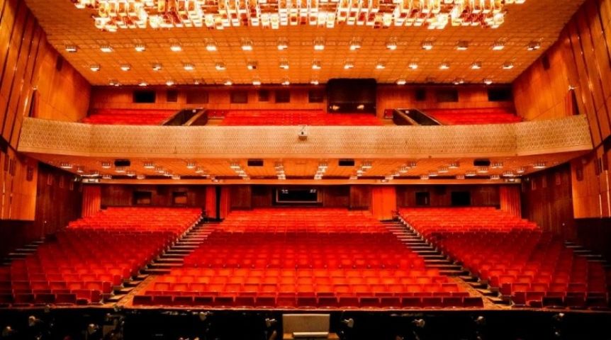 zal-omskaya-muzkomediya