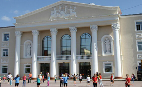 Dvorets-kultury-i-iskusstva-Leninsk-Kuznetskij